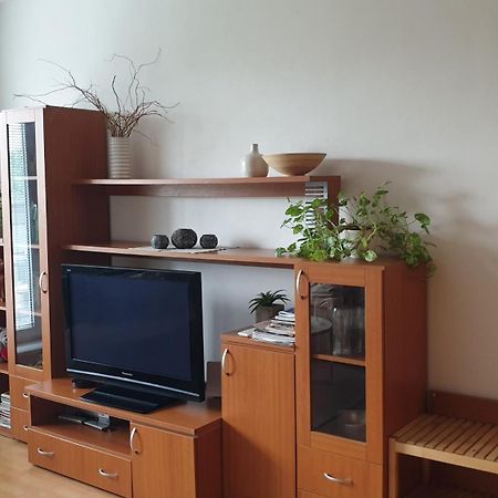 Cozy Apartment Btw Centre And Airport - Private Host - No Invoice Братислава Экстерьер фото